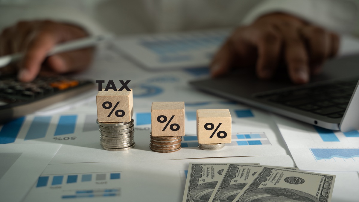 4 Ways to Reduce Taxes in Retirement